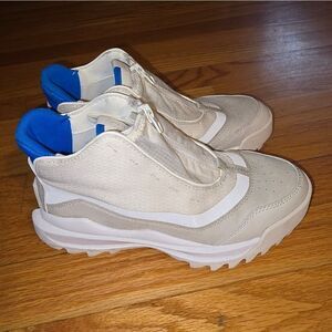 Sorel White Cream Leather Sneakers Womans Size 5.5